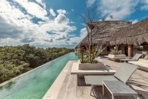 Private & Infinity Pool, King Bed, Sauna, Gym & more